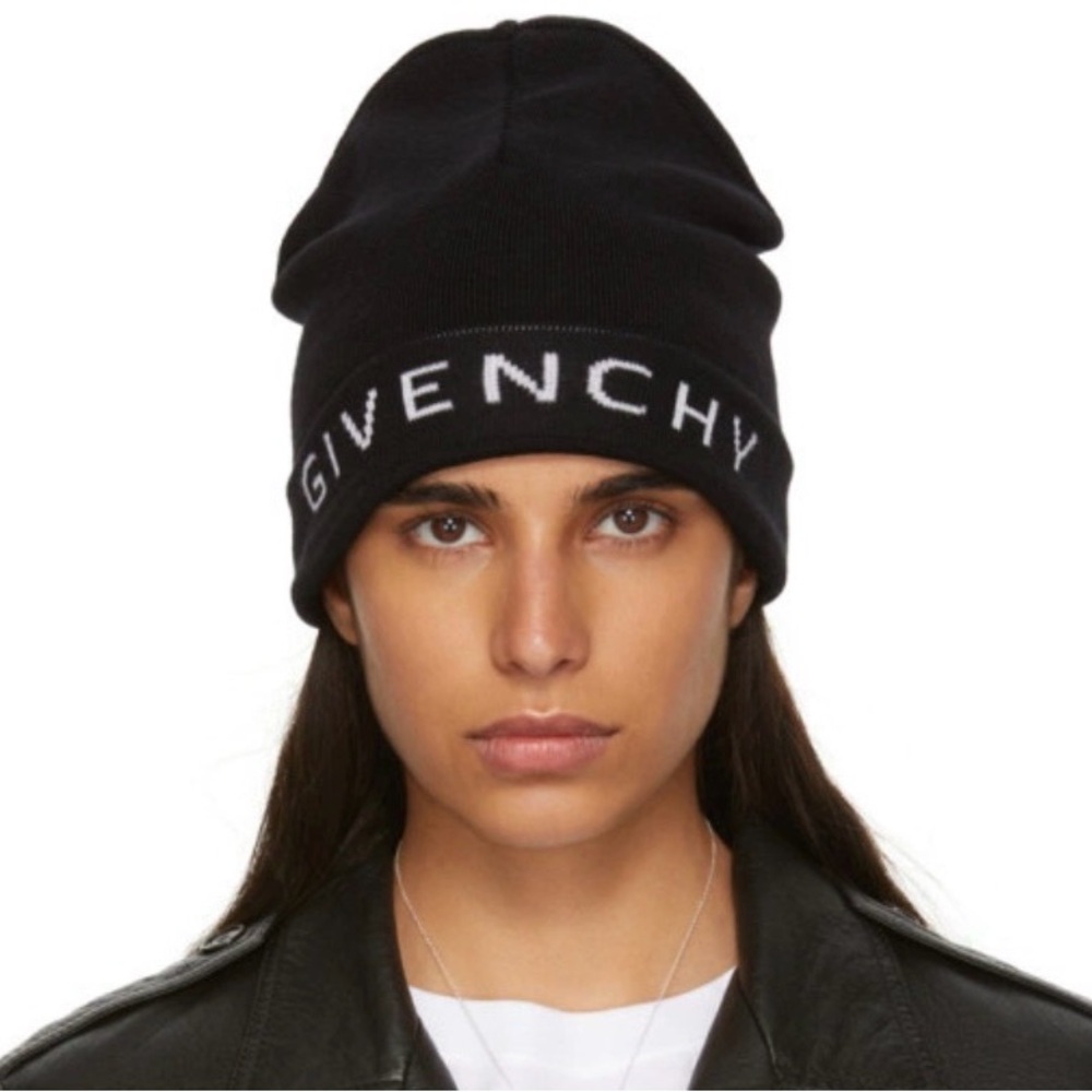 BNIB Authentic Givenchy Intarsia Wool Logo Beanie O/S Black White - Picture 1 of 10